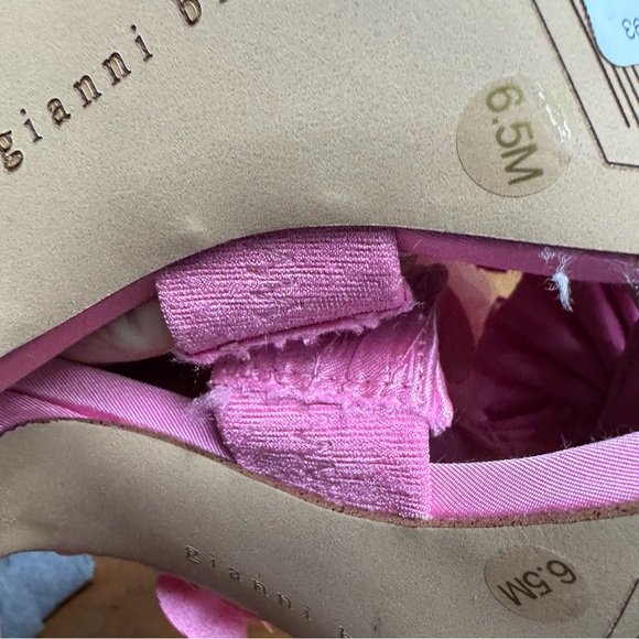 NWT Gianni Bini Hardaway Satin Ruffle Floral Detail Dress Slide Sandals Sz 6,5 - Picture 7 of 8